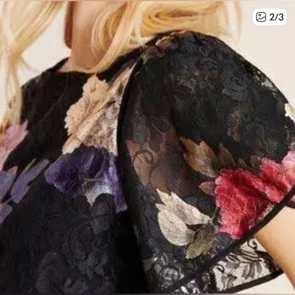 The Odells Floral Lace Top| Sz M - Picture 2 of 11